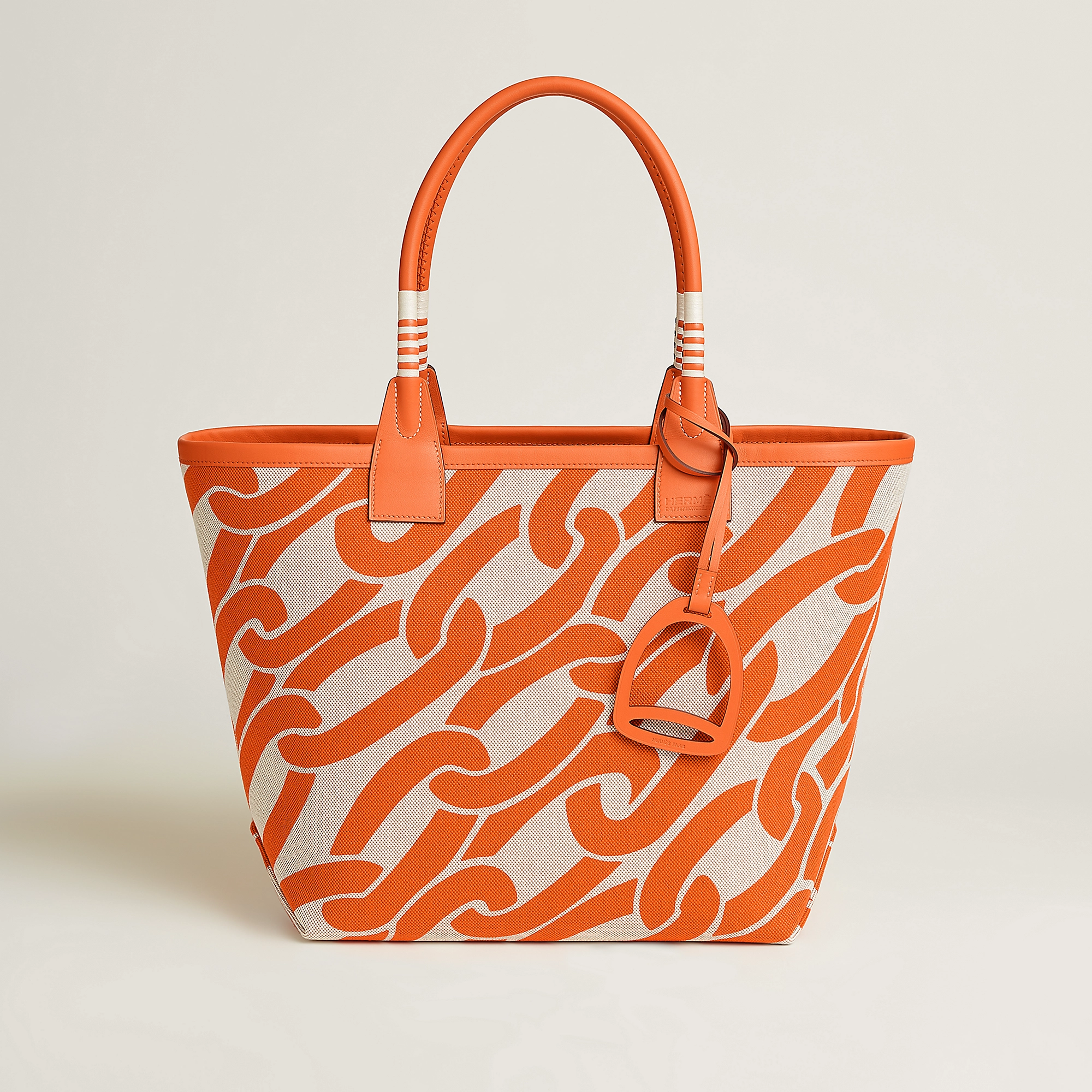 Hermès Steeple 28 Çanta Hermès Steeple 28 lüks çanta. dubaydan.shop